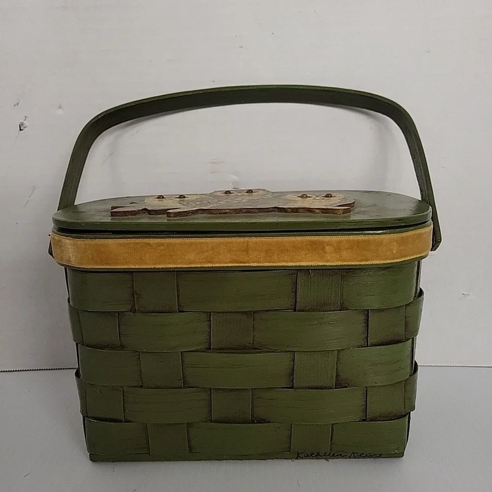 Three Owls Wooden Basket Lid Lined Vintage Purse Signed